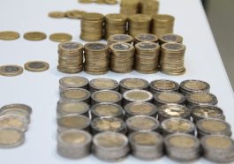 Euro Pay Money  - KitzD66 / Pixabay